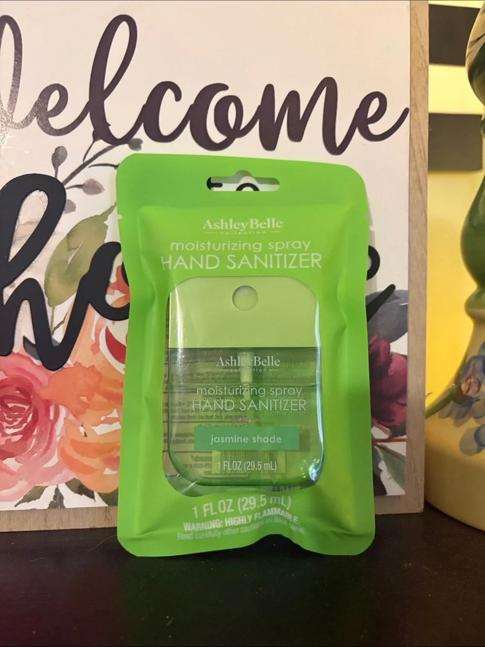 2/10♥️Jasmine Shade Moisturizing Hand Sanitizer Spray - Green